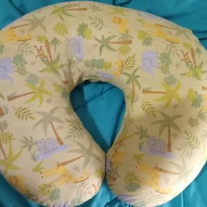 LIKE NEW BOPPY FEEDING AND INFANT SUPPORT PILLOW